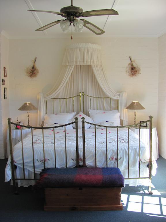 Kingfisher Country House Wilderness Room photo